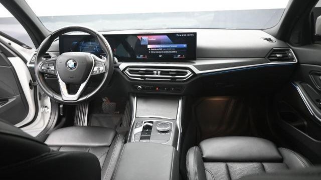 2023 BMW 3 Series 330i