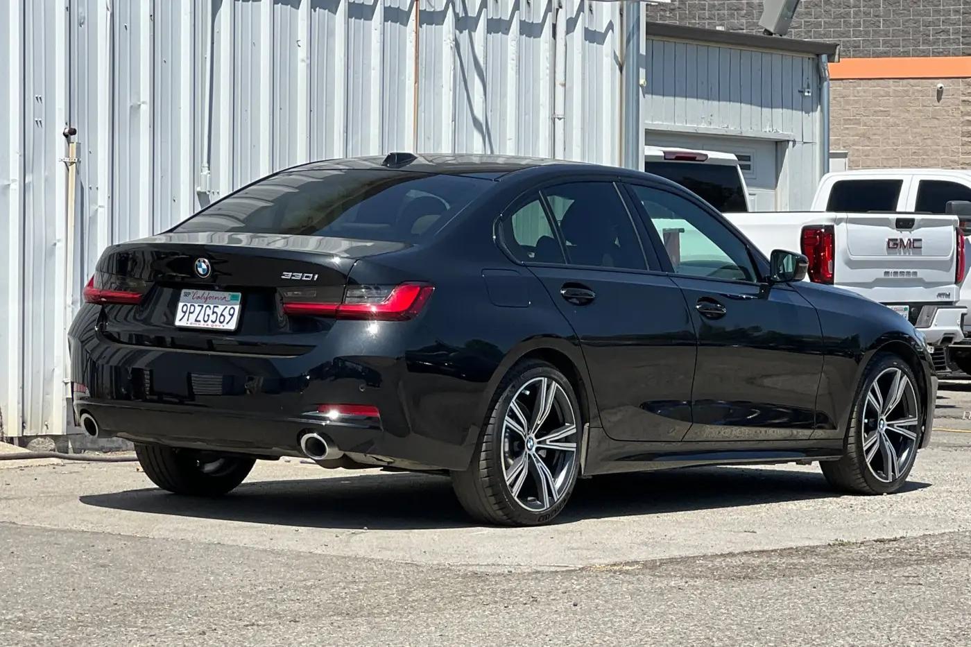 2023 BMW 330i - $32,500