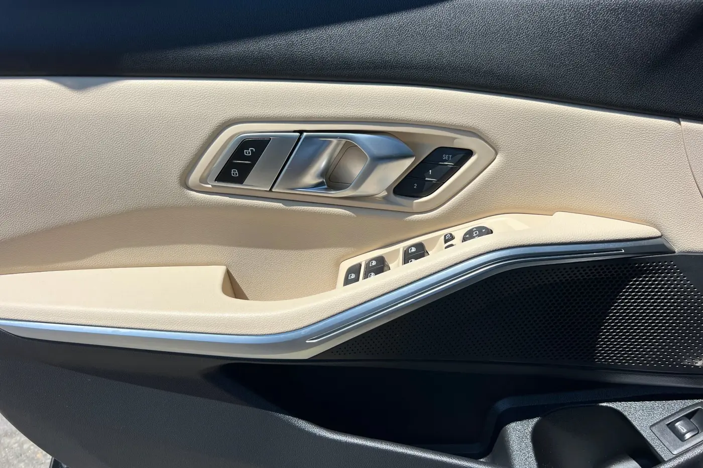 2023 BMW 330i - $32,500