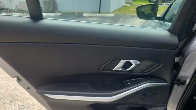 2024 BMW 3 Series 330i