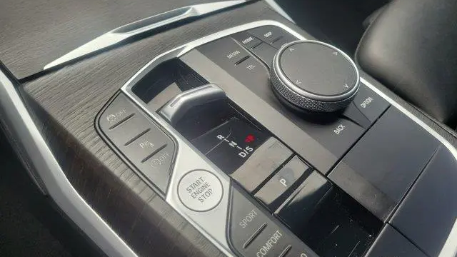 2024 BMW 3 Series 330i