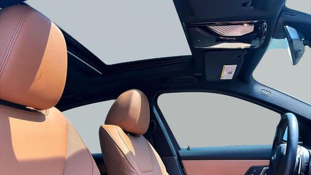 2024 BMW 3 Series 330i