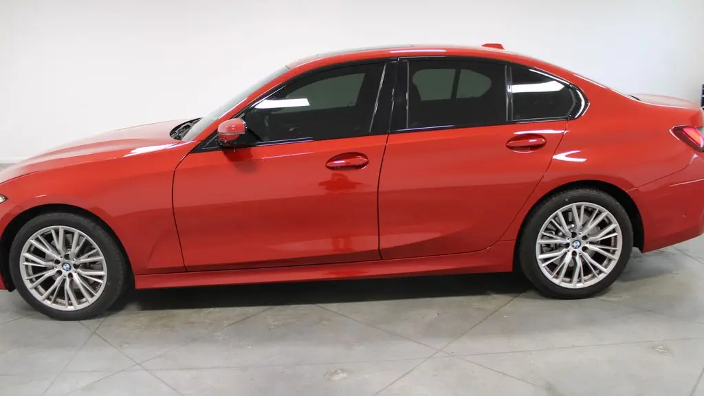 2023 BMW 3 Series 330i