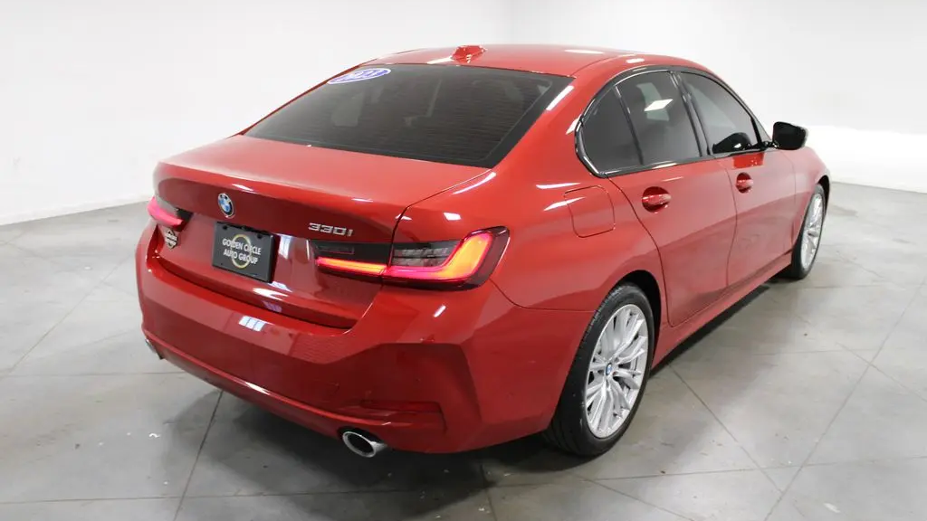 2023 BMW 3 Series 330i