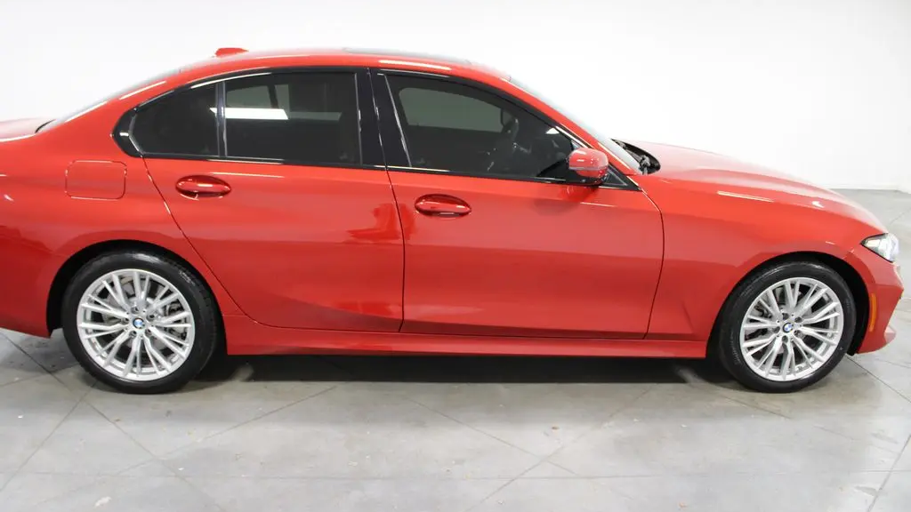 2023 BMW 3 Series 330i