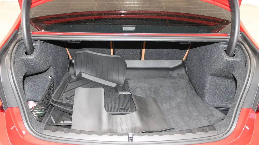 2023 BMW 3 Series 330i