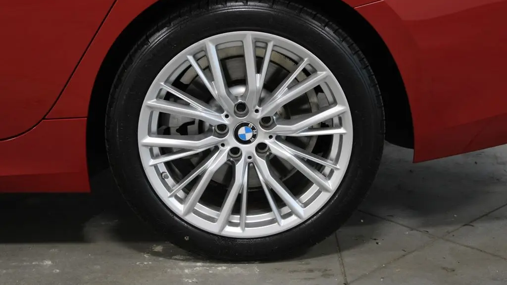 2023 BMW 3 Series 330i