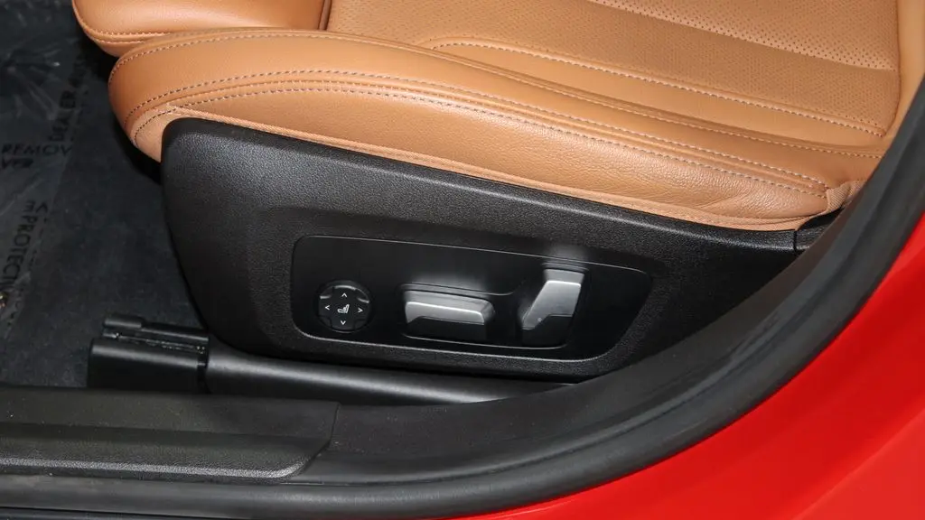 2023 BMW 3 Series 330i