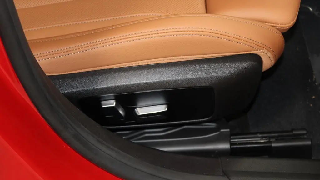 2023 BMW 3 Series 330i