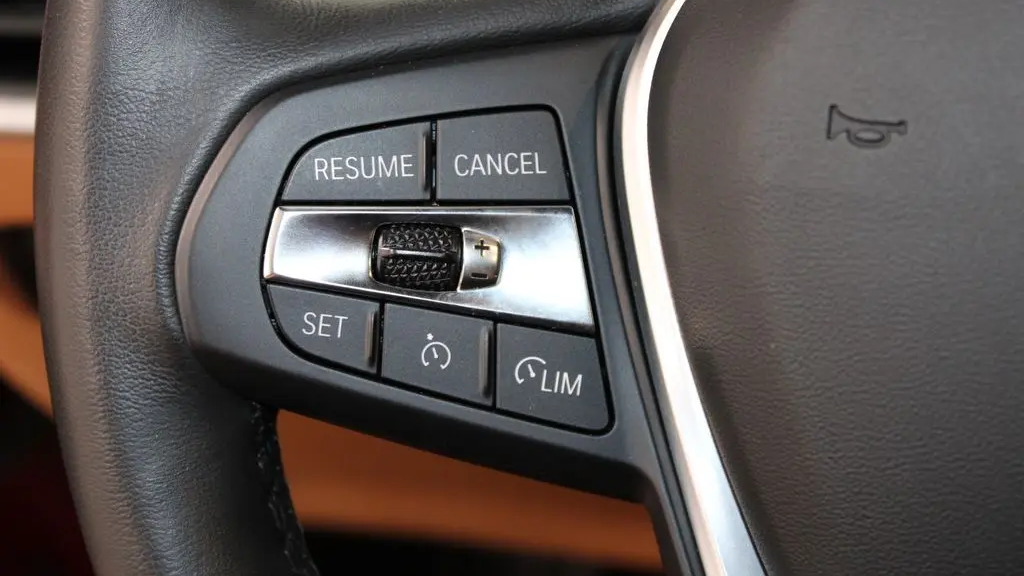 2023 BMW 3 Series 330i