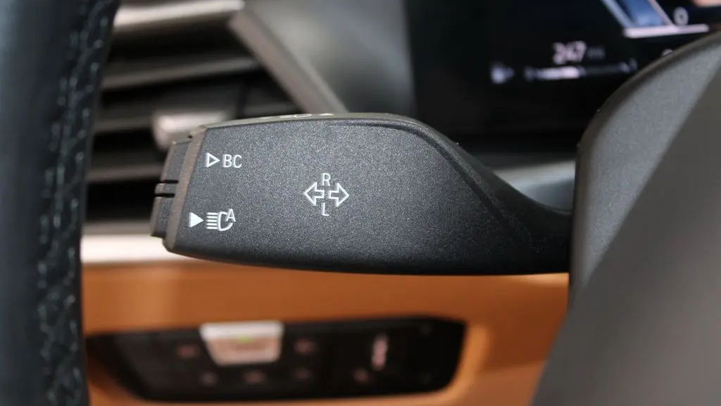 2023 BMW 3 Series 330i