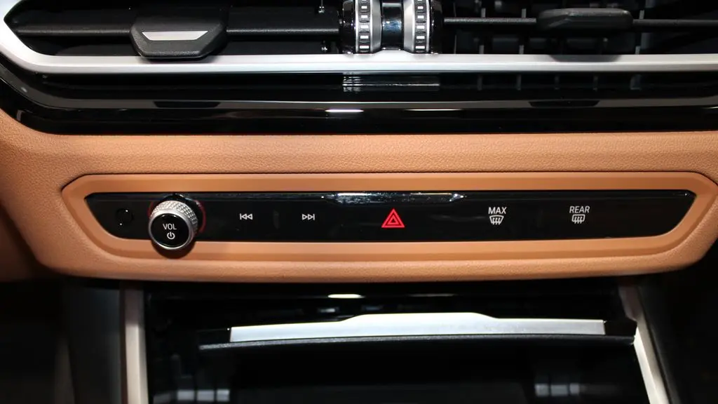 2023 BMW 3 Series 330i