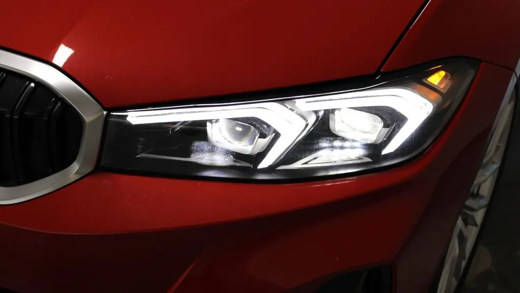 2023 BMW 3 Series 330i