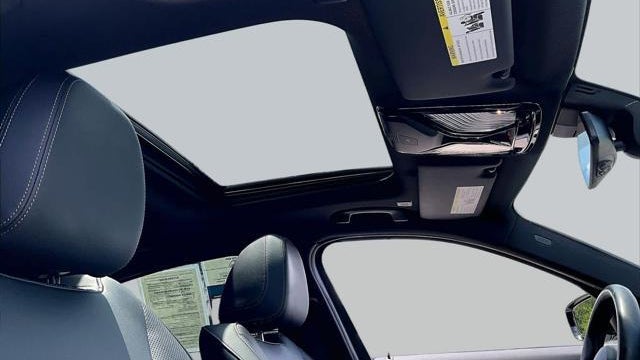 2024 BMW 3 Series 330i