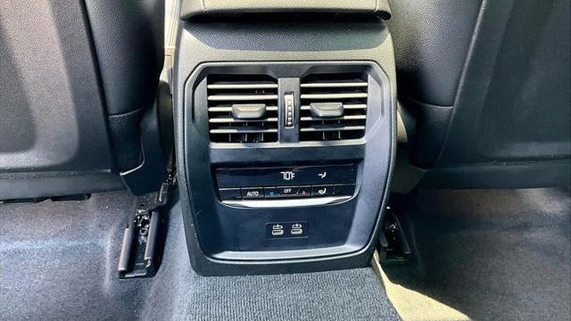 2024 BMW 3 Series 330i