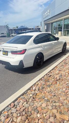 2023 BMW 3 Series 330i — photo 1 of 19