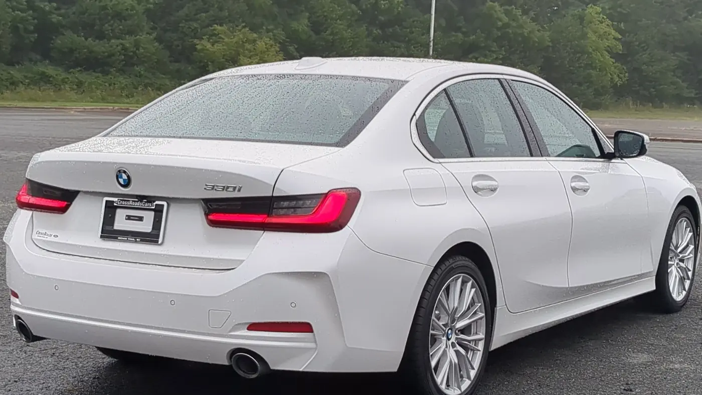 2024 BMW 3 Series 330i