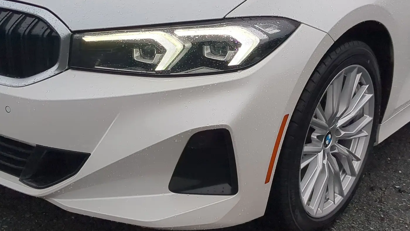 2024 BMW 3 Series 330i