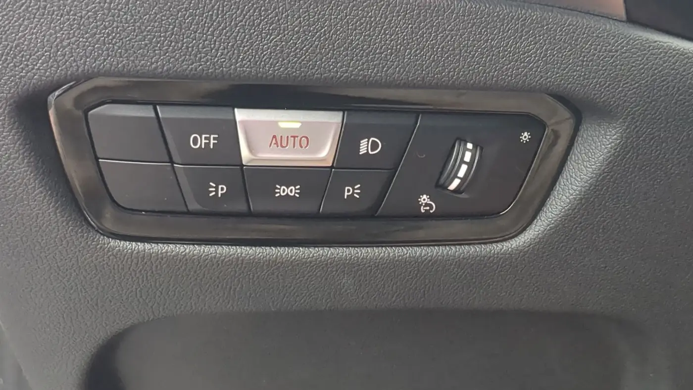 2024 BMW 3 Series 330i