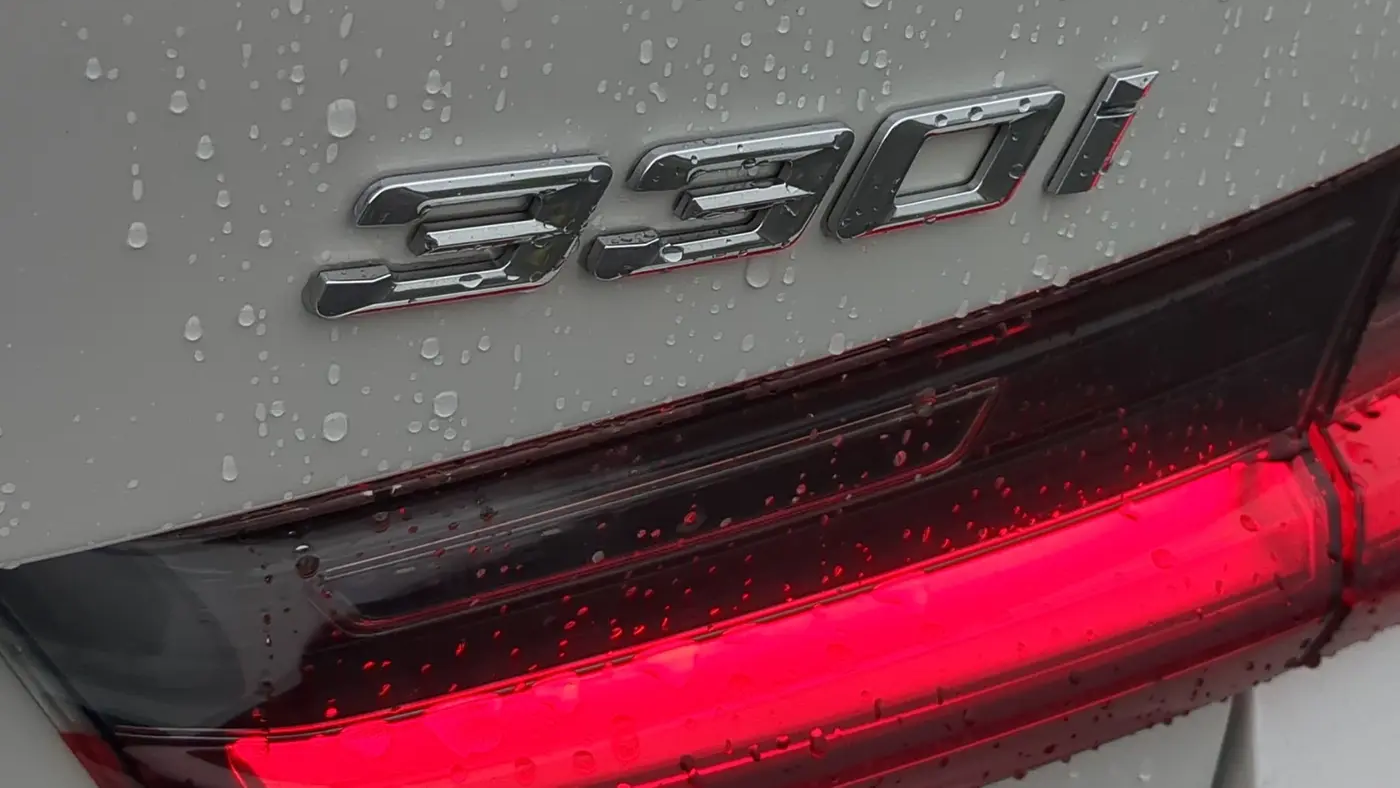 2024 BMW 3 Series 330i