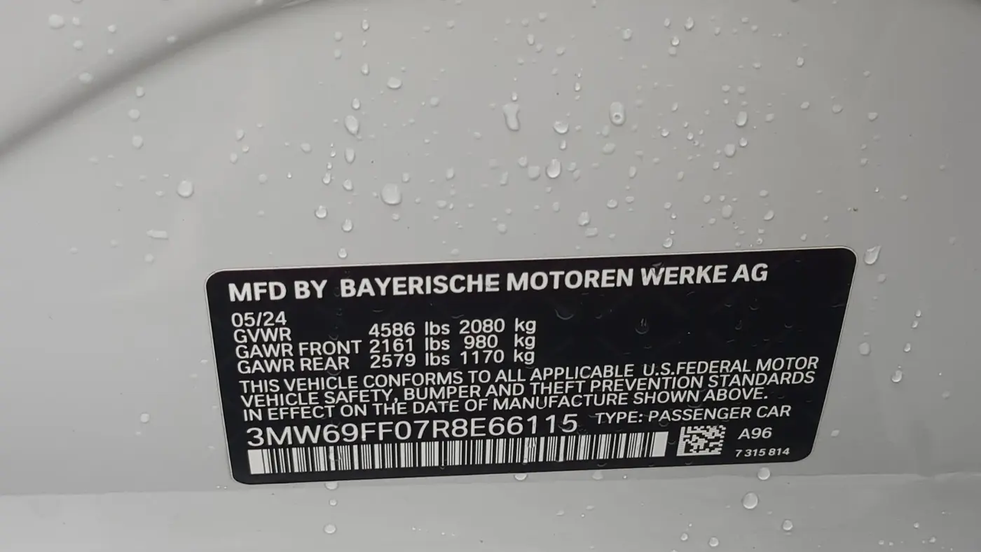 2024 BMW 3 Series 330i