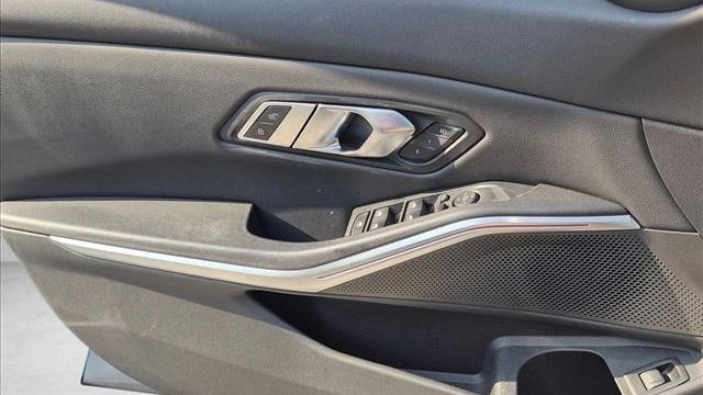 2023 BMW 3 Series 330i