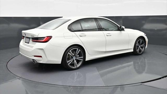 2023 BMW 3 Series 330i