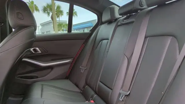 2024 BMW 3 Series 330i