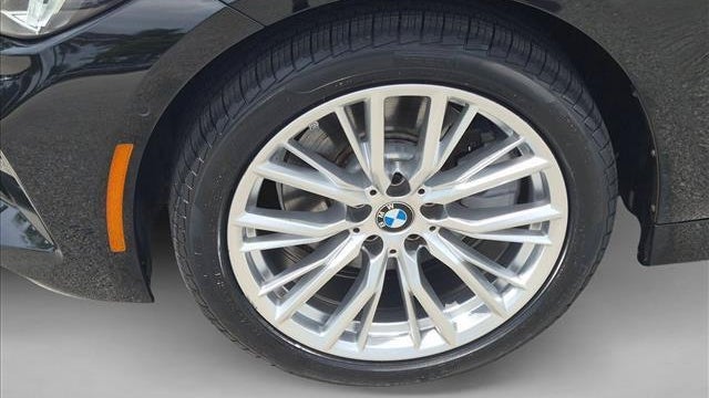 2023 BMW 3 Series 330i