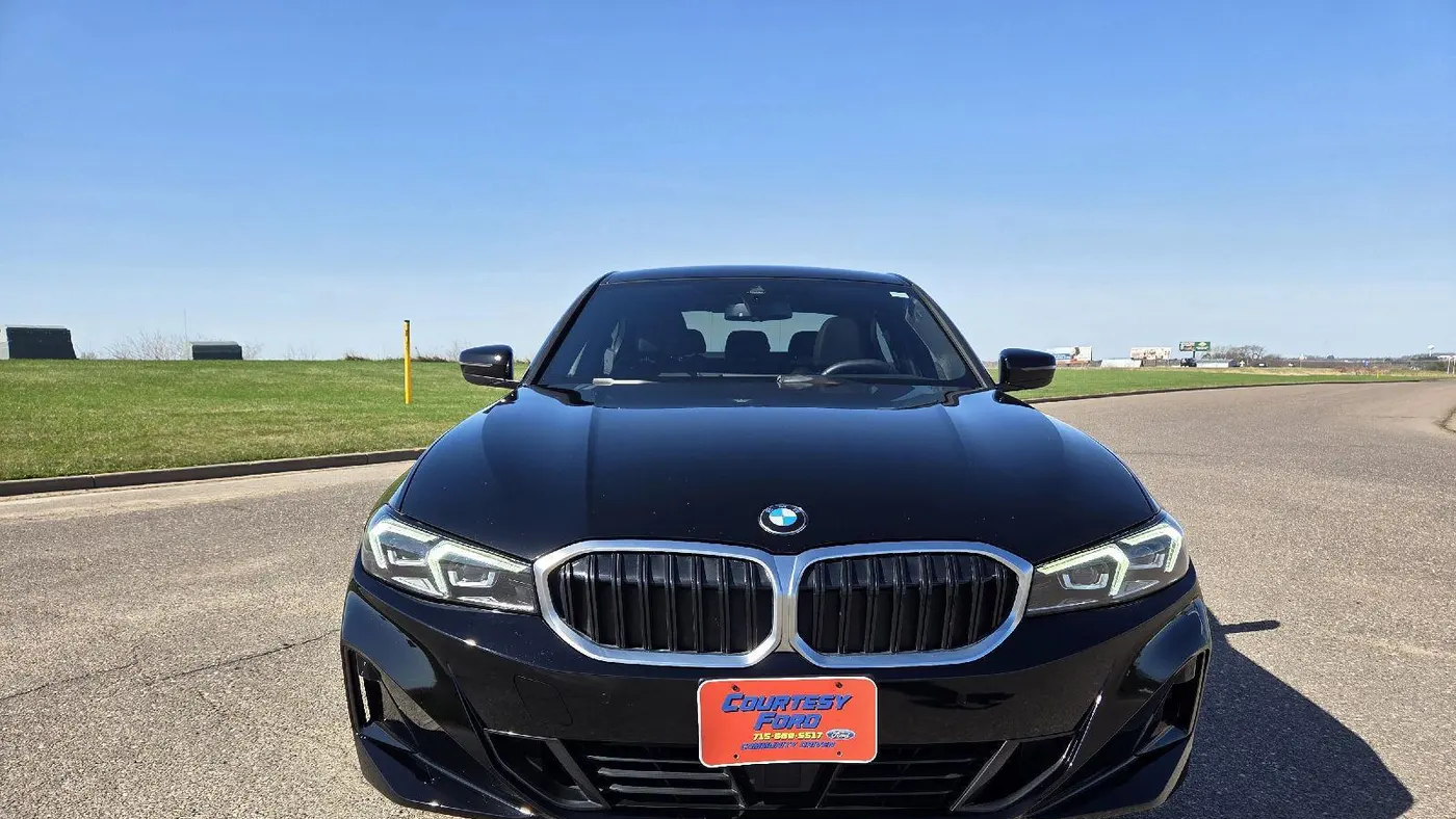 2025 BMW 3 Series 330i xDrive