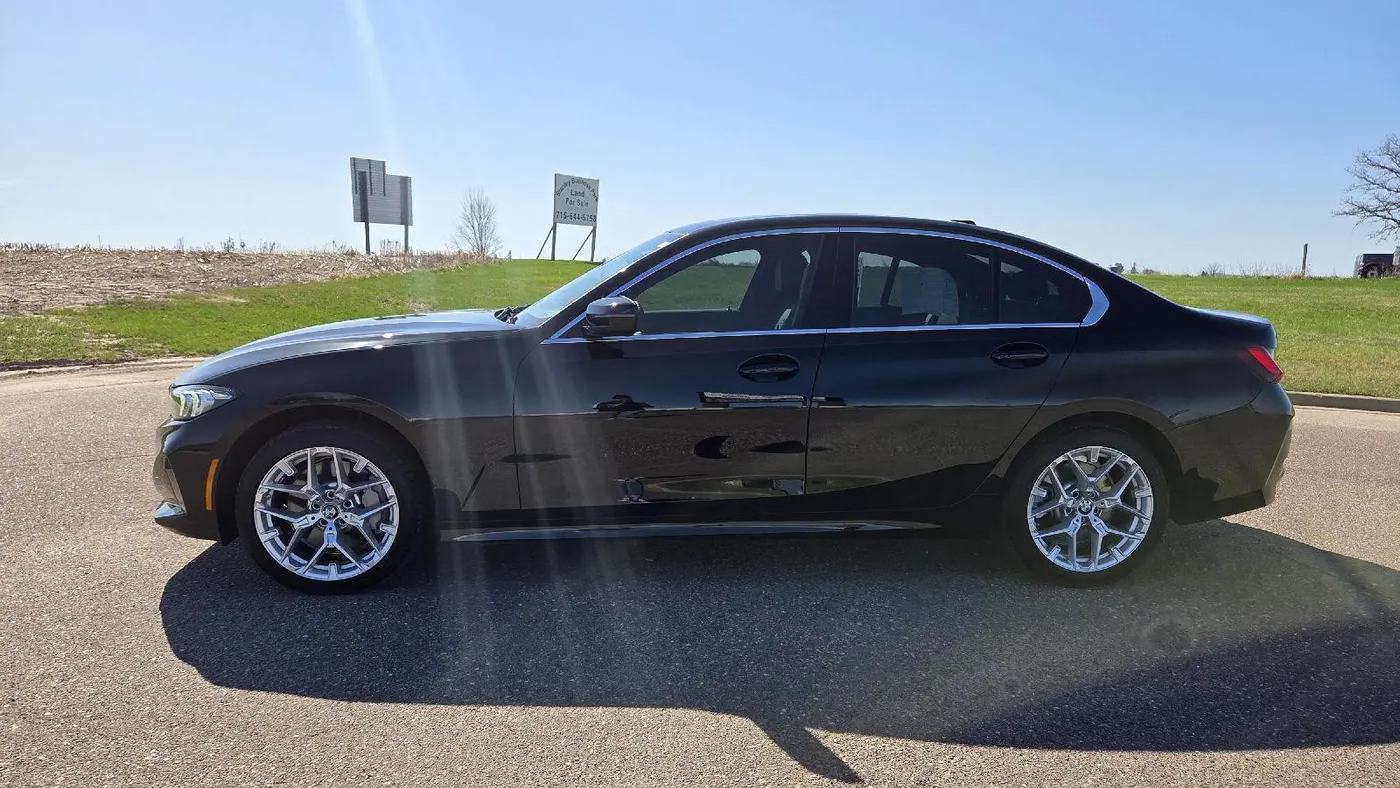 2025 BMW 3 Series 330i xDrive