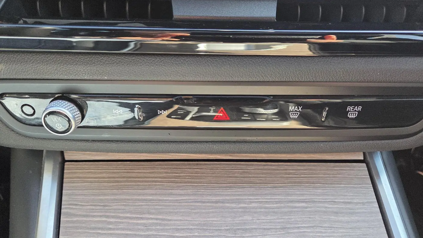 2025 BMW 3 Series 330i xDrive