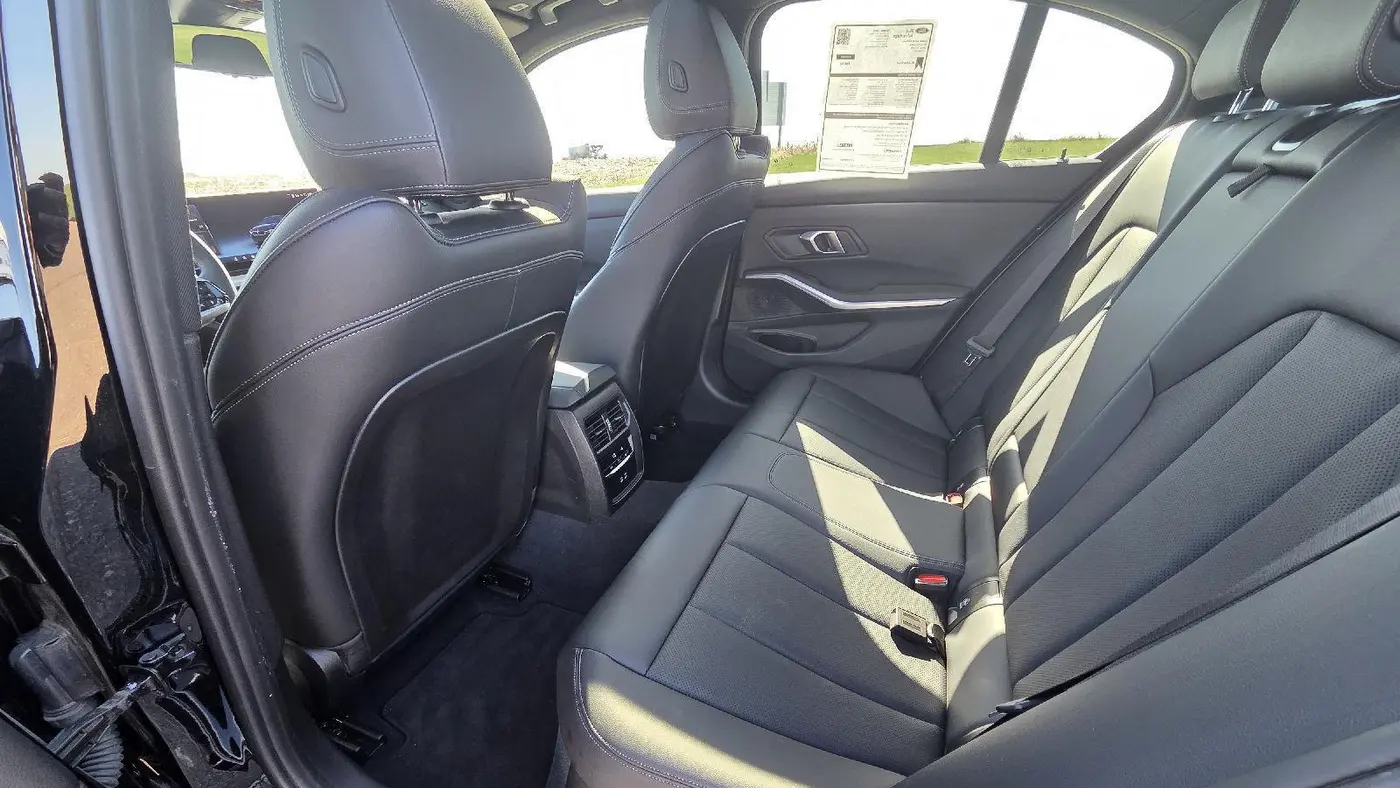 2025 BMW 3 Series 330i xDrive