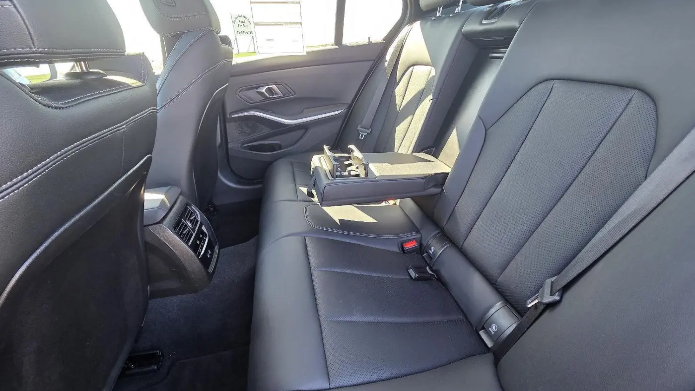 2025 BMW 3 Series 330i xDrive