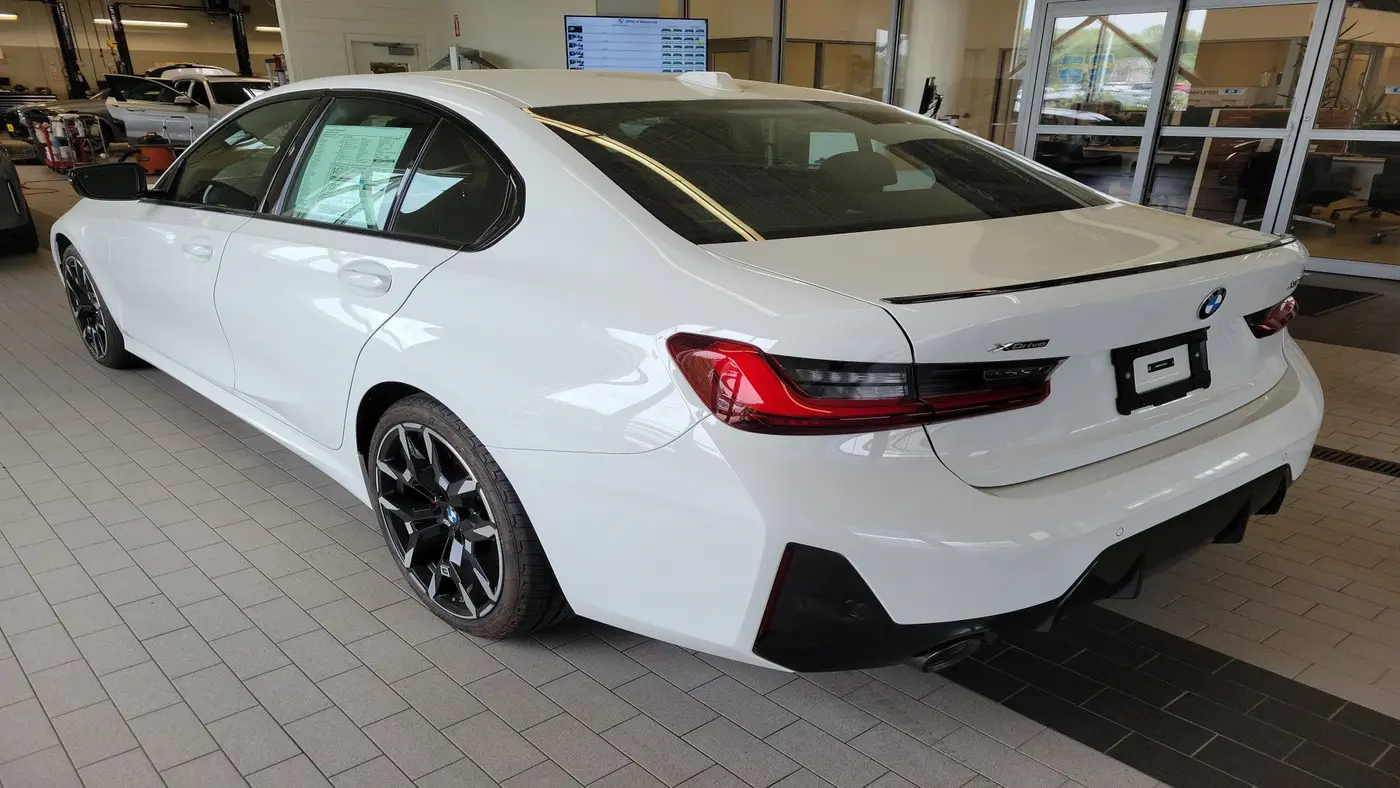 2026 BMW 3 Series 330i xDrive