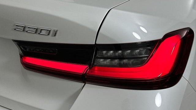 2025 BMW 3 Series 330i xDrive