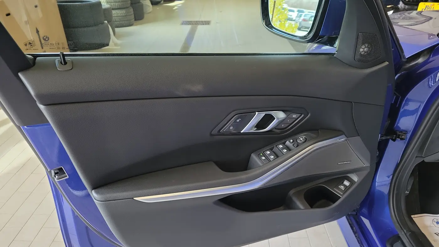 2026 BMW 3 Series 330i xDrive