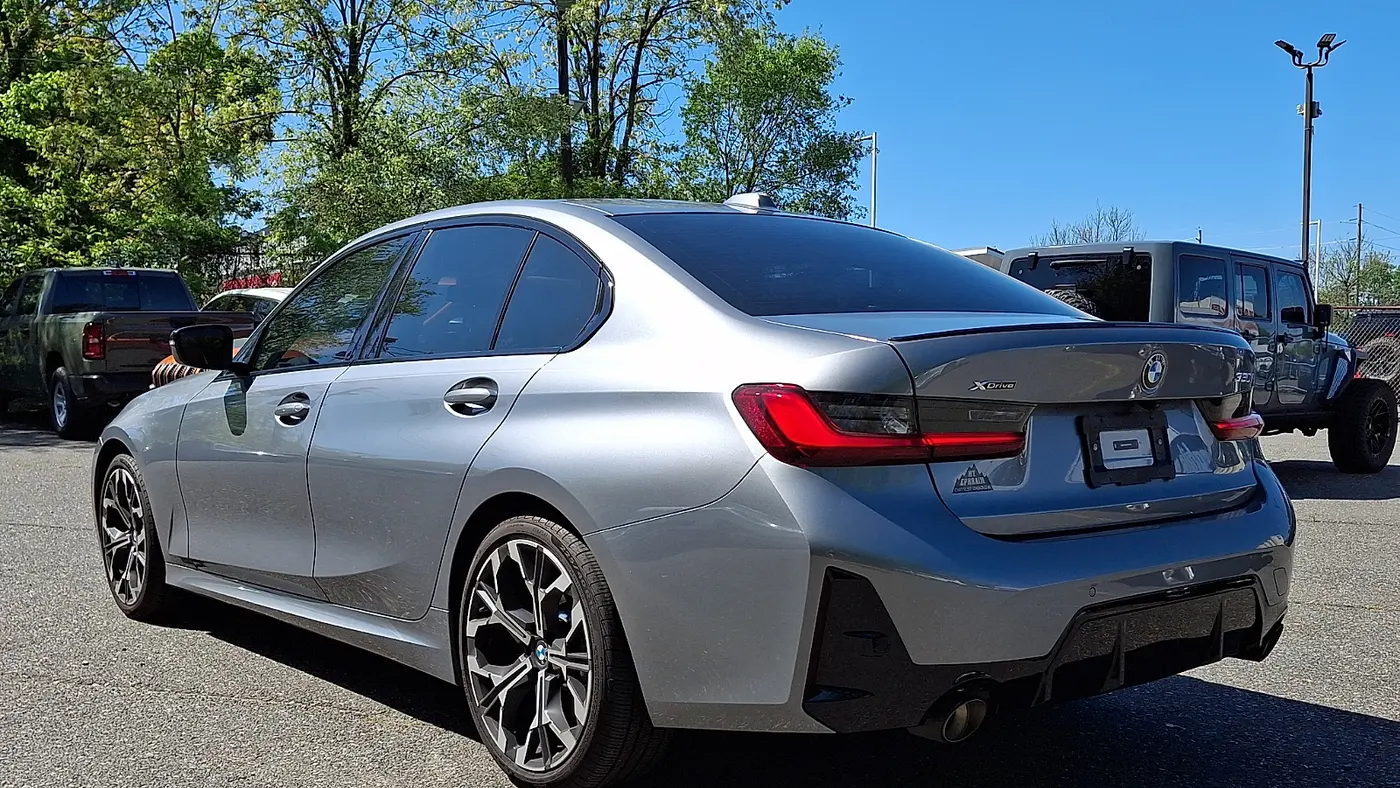 2025 BMW 3 Series 330i xDrive
