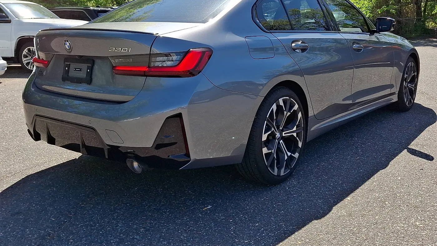 2025 BMW 3 Series 330i xDrive