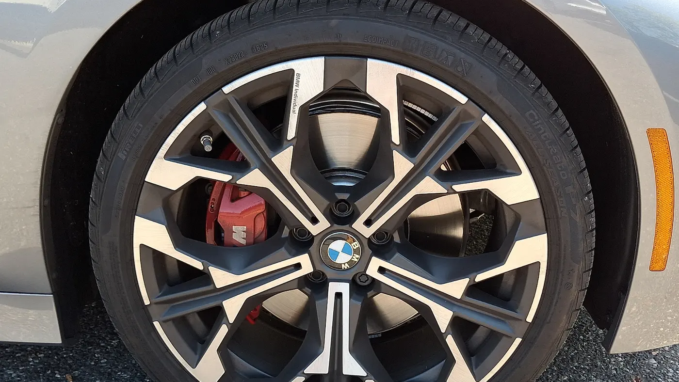 2025 BMW 3 Series 330i xDrive