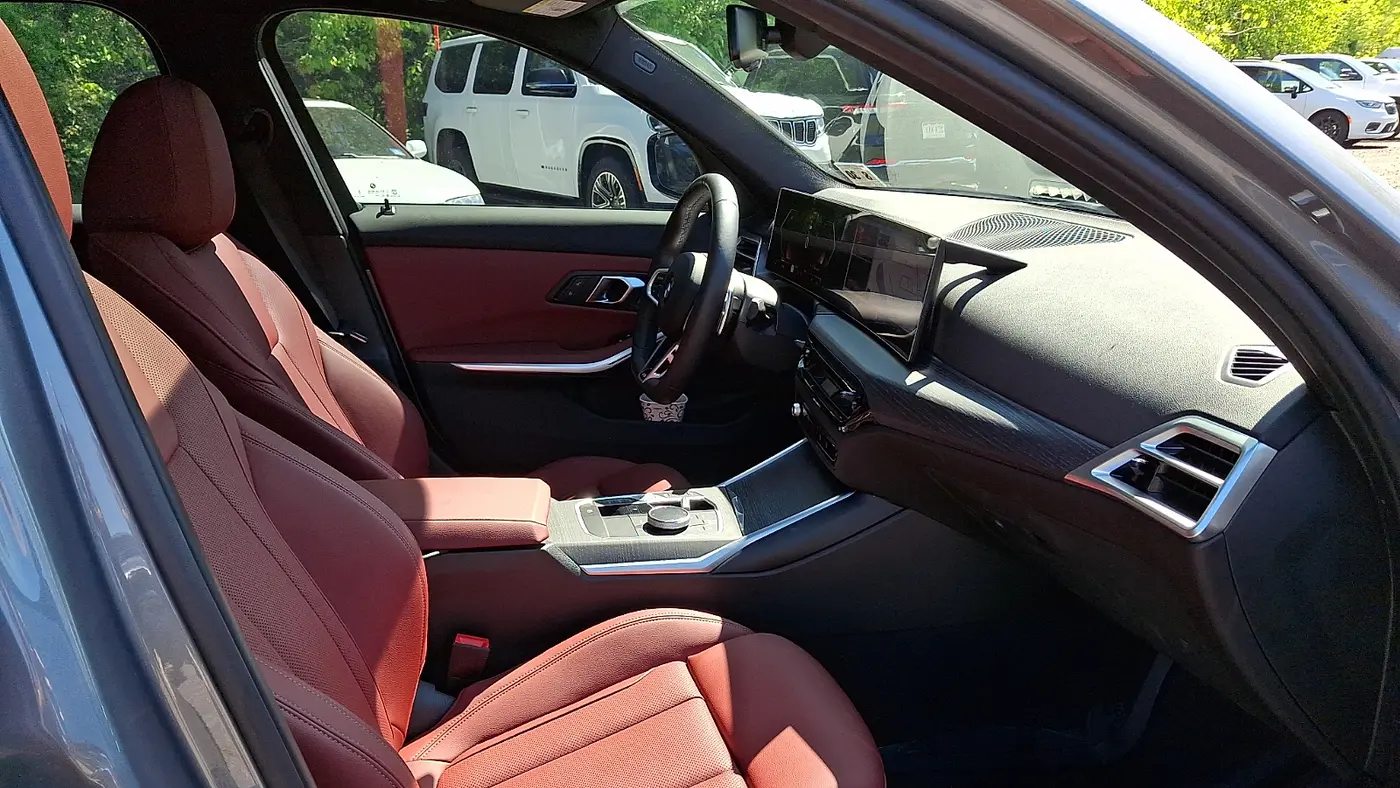 2025 BMW 3 Series 330i xDrive