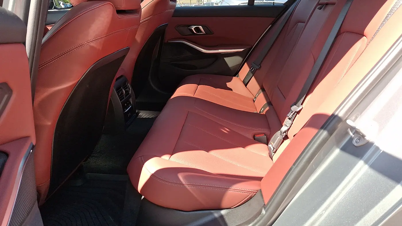 2025 BMW 3 Series 330i xDrive