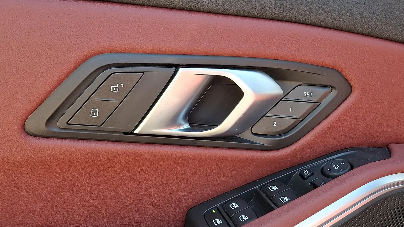 2025 BMW 3 Series 330i xDrive