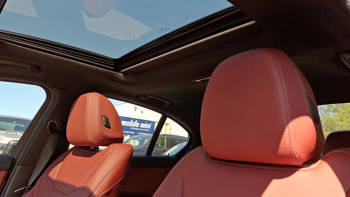 2025 BMW 3 Series 330i xDrive