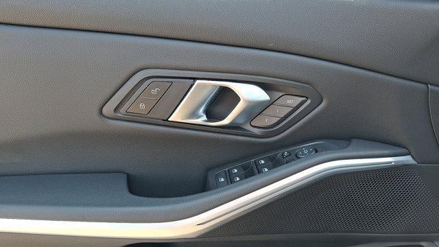 2025 BMW 3 Series 330i xDrive