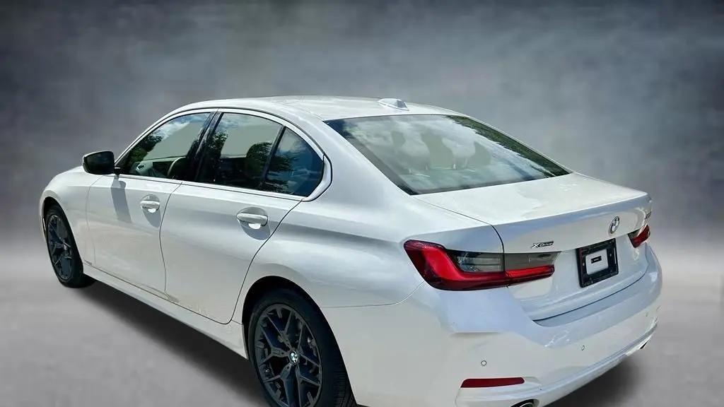 2026 BMW 3 Series 330i xDrive