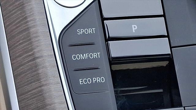 2025 BMW 3 Series 330i xDrive