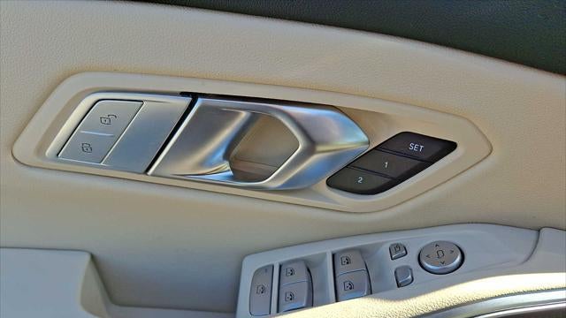 2025 BMW 3 Series 330i xDrive