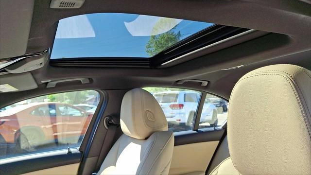 2025 BMW 3 Series 330i xDrive