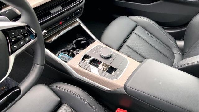 2025 BMW 3 Series 330i xDrive